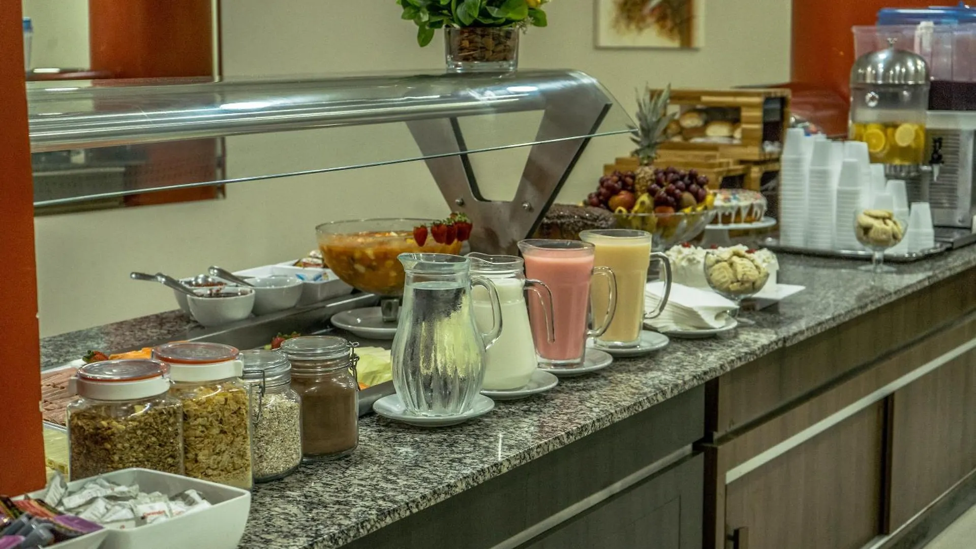 Hotel Nacional Inn Porto Alegre - Proximo Ao Complexo Hospitalar Santa Casa E Ufrgs